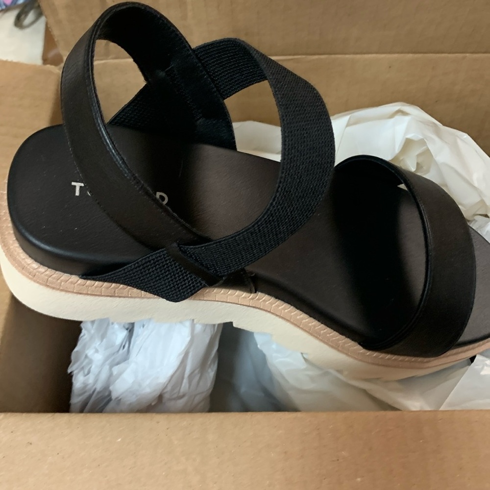 Torrid size 8.5 ww black sandal.